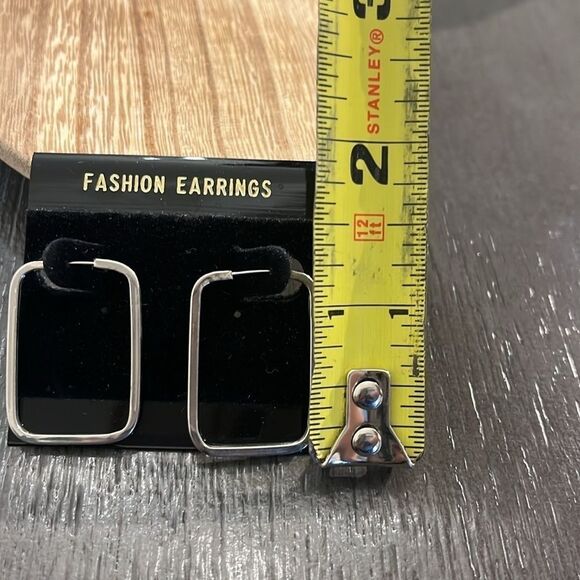 NWT Fashion Earrings Rectangular Hoop Earrings - Silver tone - Picture 3 of 5